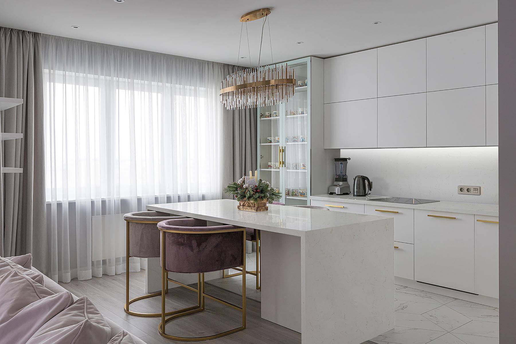 CLASSIC CARRARA GOLD